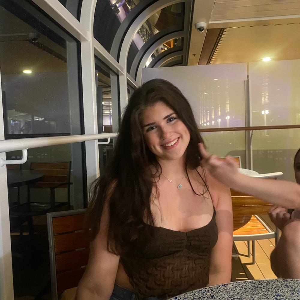 Meet your Posher, Laila
